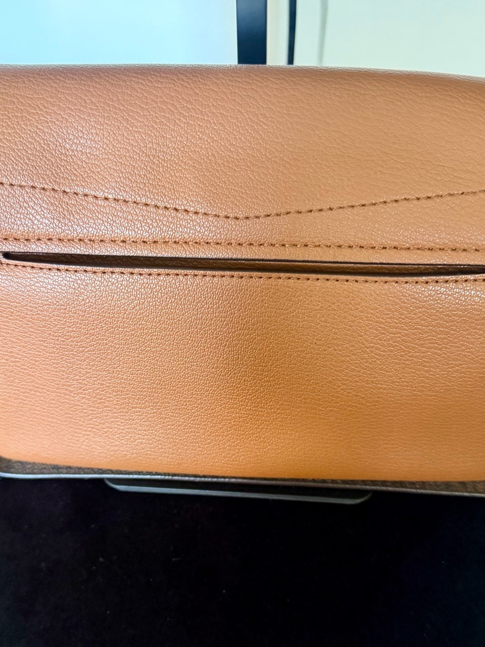 Michael Kors Tan Leather Crossbody with Gold MK Logo - Picture 2 of 8